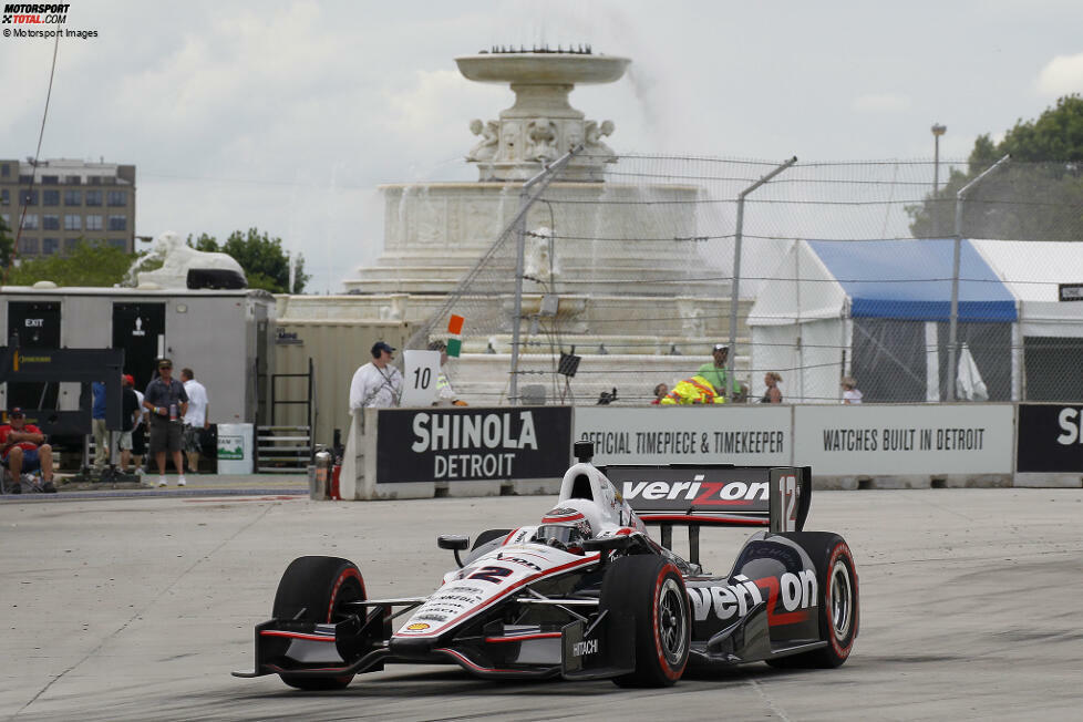 ... eine Massenkarambolage, in die ein halbes Dutzend IndyCars verwickelt werden. Das Endergebnis für Power? Platz 20 als letzter Fahrer, der immerhin noch die Zielflagge sieht.