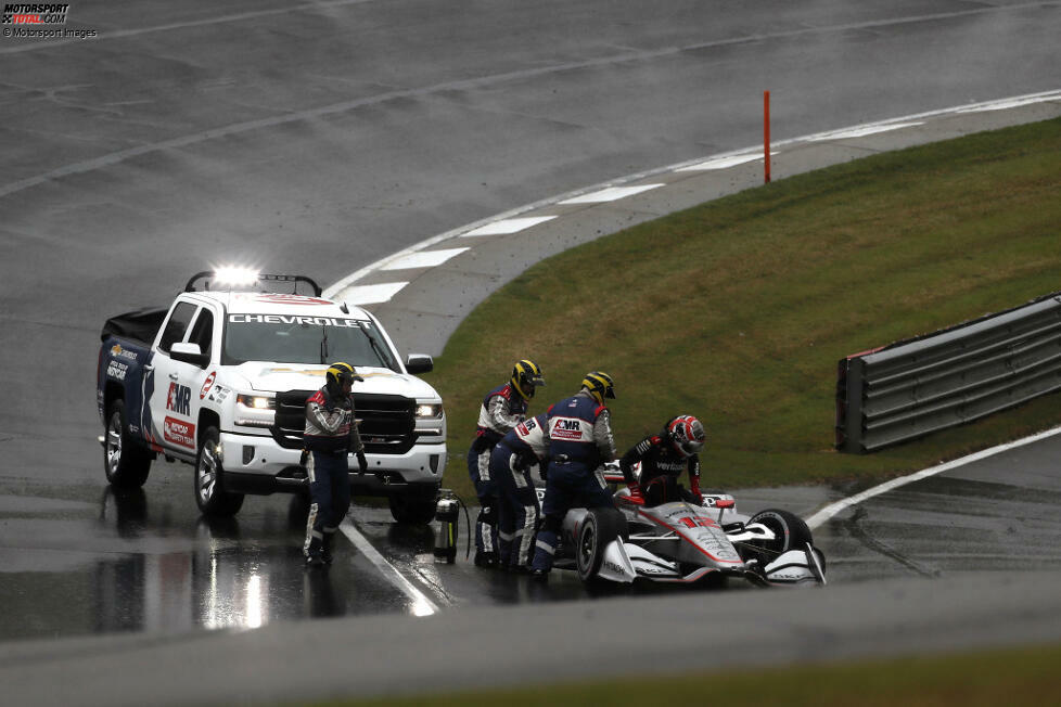 Birmingham 2018: Im Barber Motorsports Park wird bei Regen gestartet, dann unterbrochen und tags darauf weitergefahren. Nach früher Gelbphase erfolgt trotz widriger Bedingungen ein Restart. Power ist Zweiter hinter Penske-Teamkollege Josef Newgarden, dreht sich mit Aquaplaning und schlägt an der Boxenmauer an: Abbruch. Als es ...