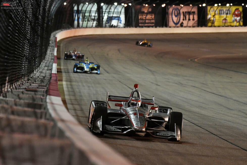 Newton 2019: Mitte Juli wartet Power noch immer auf seinen ersten Saisonsieg. Auf dem Iowa Speedway liegt er einmal mehr gut im Rennen. Aus der ersten Startreihe losgefahren bringt er es auf 49 Führungsrunden. Doch wieder geht beim letzten Boxenstopp etwas schief. Denn ...