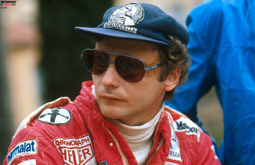 Niki Lauda (7 Jahre zwischen 1977 und 1984): Länger wartet niemand! Eigentlich hat Niki Lauda nichts mehr zu beweisen, als er 1979 während der laufenden Saison aus der Formel 1 zurücktritt. 1975 und 1977 hat er mit Ferrari zwei WM-Titel gewonnen, nach zwei weiteren Jahren bei Brabham fehlt ihm die Motivation, um weiterzumachen.