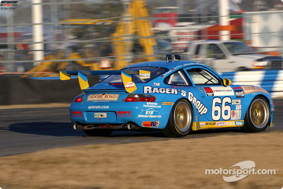 2003: Jörg Bergmeister, Timo Bernhard, Kevin Buckler, Michael Schrom (The Racer's Group - Porsche 911 GT3-RS) - 695 Runden
