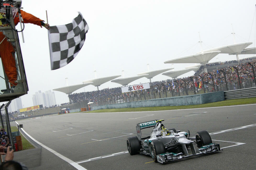 Der Grand Prix von China im Jahr 2012 war der 111. Rennstart von Nico Rosberg. Es war der erste Sieg für das Mercedes-Werksteam seit 1955. Rosberg gewann in seiner Karriere noch 22 weitere Rennen und wurde 2016 Weltmeister.