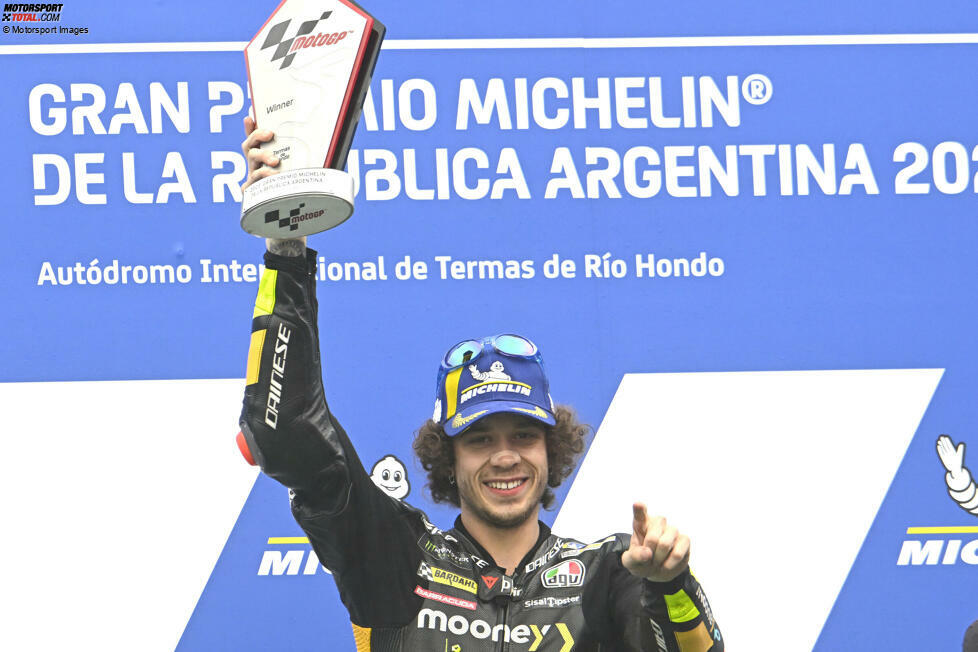 Der endgültige Durchbruch gelingt Bezzecchi im Frühjahr 2023. Beim Grand Prix von Argentinien in Termas de Rio Hondo feiert er seinen ersten MotoGP-Sieg. Zwei weitere lässt er im Saisonverlauf folgen. Außerdem gewinnt er einen Sprint. Die WM schließt er als Dritter ab.