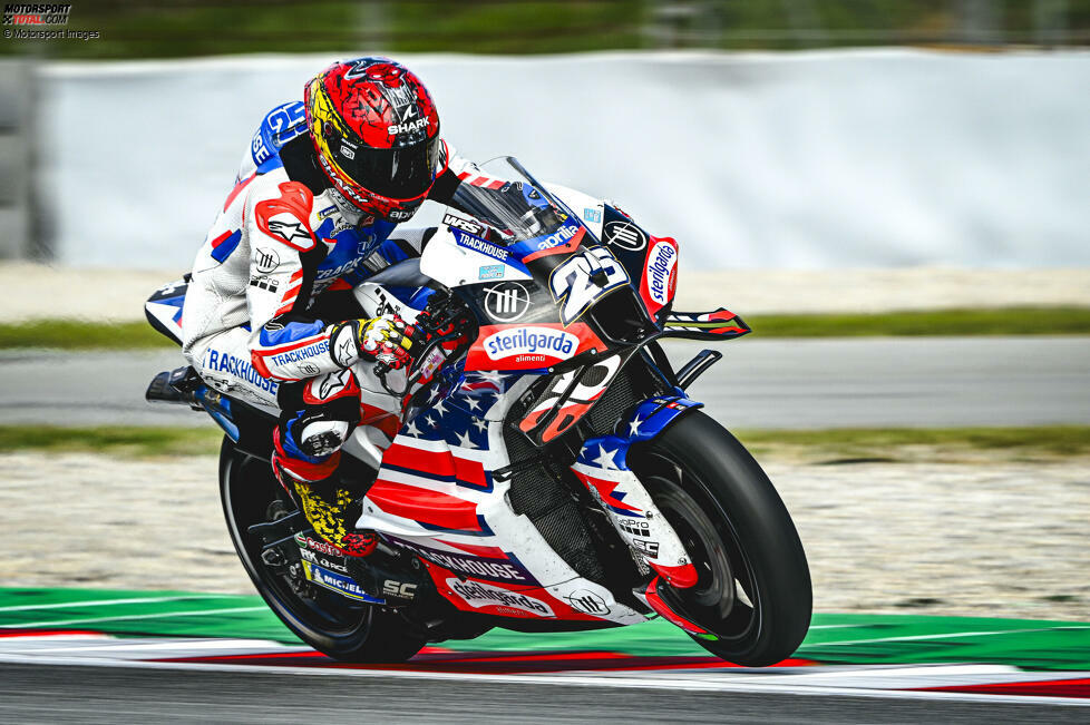 Für Raul Fernandez, der die Saison im Gegensatz zu Teamkollege Oliveira auf einer 2023er-Aprilia beginnt, kommt das beste Wochenende im Mai in Barcelona. Im Qualifying fährt er erstmals in die erste Startreihe, im Sprint führt er bis er stürzt, im Grand Prix belegt er P6.