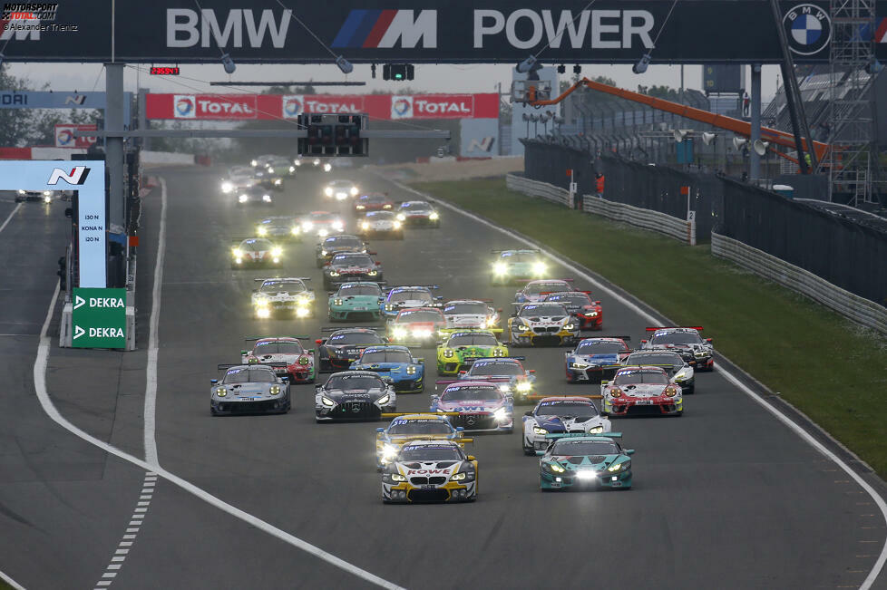 Die 24h Nürburgring werden auch 2022 zum großen Stelldichein der Hersteller: In dieser Fotostrecke zeigen wir euch die 15 Fahrzeuge (Stand: 13.05.2022), die einen Platz in Top-Qualifying 2 ergattert haben