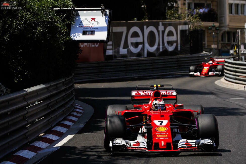 #20 Monaco 2017: Versteckte Teamorder, ja oder nein? Im Fürstentum holt Räikkönen vor Vettel seine erste Pole seit 9 Jahren. Den Rennstart gewinnt er ebenfalls, ehe er in Runde 34 an die Box geholt wird, um einen Undercut seitens Verstappen und Bottas von hinten abzuwehren. Sein Teamkollege bleibt jedoch draußen, ...