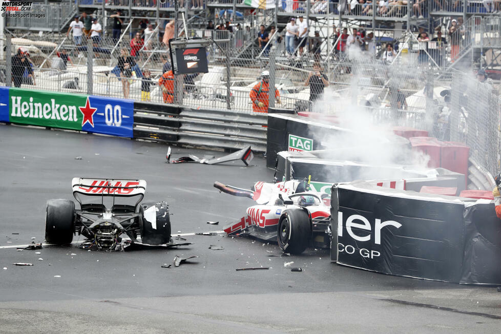 Monaco 2022: Unter Mischbedingungen verliert Schumacher beim Großen Preis von Monaco im schnellen Schwimmbadbereich die Kontrolle über seinen Haas VF-22. Wie bereits in Saudi-Arabien teilt sich sein Auto in zwei Hälften. Das Rennen ist nach 27 Runden vorbei und das Chassis hinüber.