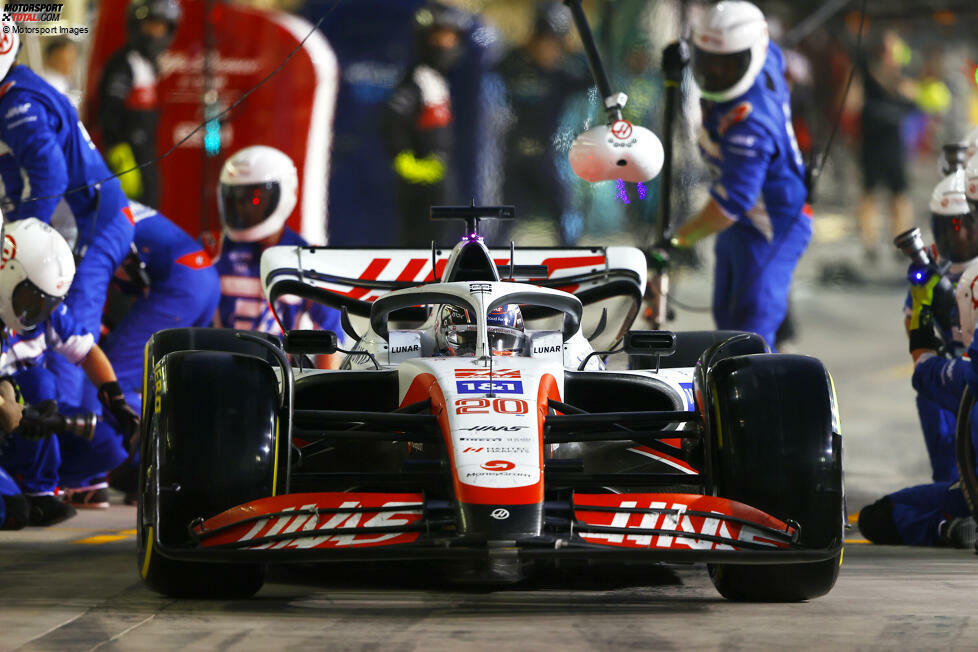Kevin Magnussen (5): Im Gegensatz zum Teamkollegen keinen Unfall verursacht, dafür aber langsamer als der Deutsche. Am ganzen Wochenende komplett farblos, was sicher auch daran lag, dass der Haas nicht gut ging. Erklärt aber nicht den Rückstand auf Schumacher. Im Ziel 17. und damit effektiv Letzter.
