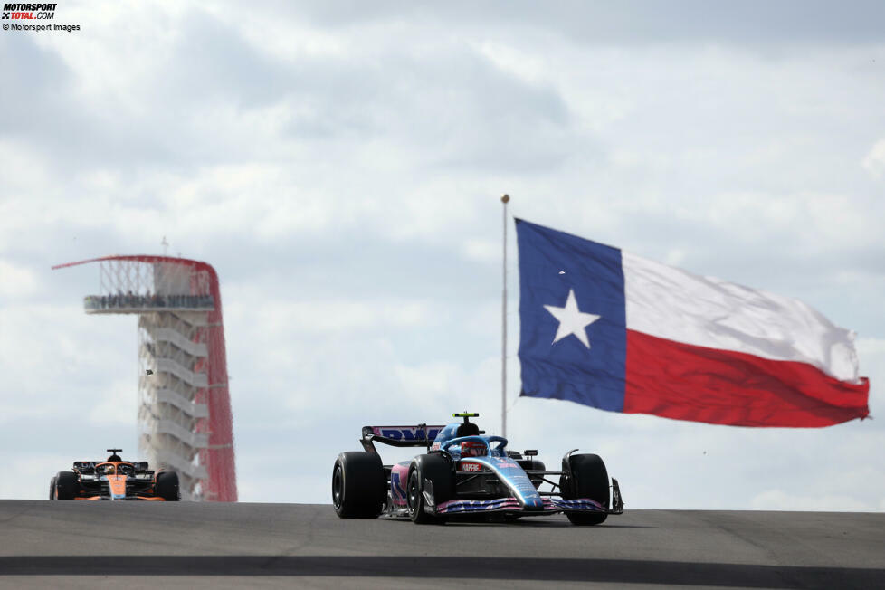 Esteban Ocon (4): Wer im Alpine in Q1 ausscheidet, der wäre eigentlich auch ein Fünfer-Kandidat. Am Ende rettet ihn, dass er im Rennen zumindest noch einen Punkt abstaubte - zugegebenermaßen allerdings sehr glücklich. Nach dem besten Saisonergebnis in Japan mit P4 ein klarer Rückschlag.