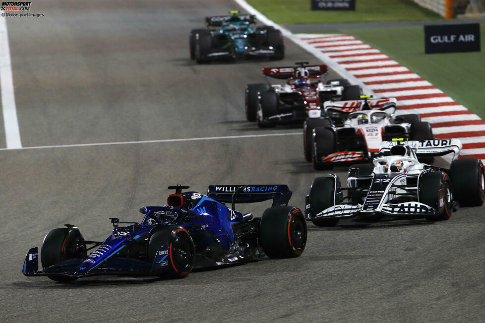 Alexander Albon (2): Der Williams war in Bahrain vielleicht das schlechteste Auto im Feld. Trotzdem hat es Albon in Q2 geschafft und war in Qualifying (P14) und Rennen (P13) jeweils zweitbester Mercedes-Kundenpilot. Das belohnen wir dementsprechend. Ein gutes Comeback!