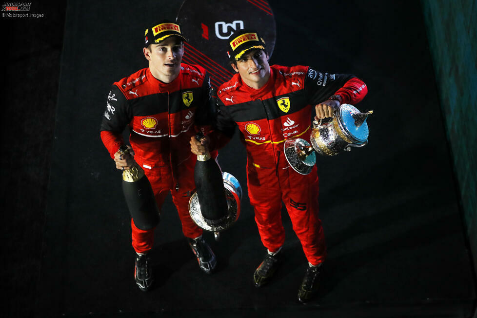 Carlos Sainz (3): Ist selbst nicht zufrieden und spricht von seiner schlechtesten Leistung für Ferrari. Fakt ist, dass es ohne Safety-Car und Verstappen-Ausfall keinen Doppelsieg gegeben hätte. Auch im Qualifying schon hinter dem Red Bull. Insgesamt etwas zu wenig für eine 2.