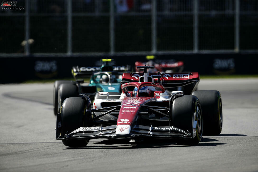 Valtteri Bottas (3): Stand bei Alfa Romeo an diesem Wochenende ein bisschen im Schatten von Zhou, auch wenn er am Ende vor dem Chinesen ins Ziel kam. Unterm Strich eine ordentliche Leistung. Aber den Rookie-Teamkollegen sollte er eigentlich klarer im Griff haben.