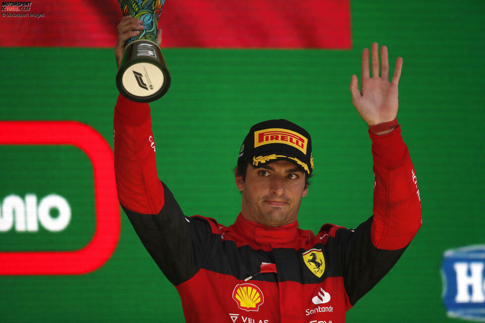 Carlos Sainz (2): Von vorne bis hinten ein solides Wochenende. Im Sprint Zweiter, im Rennen trotz Gridstrafe noch aufs Podium gefahren. Laut Ferrari war Mercedes an diesem Wochenende zu schnell. Heißt: Mehr als P3 wäre für Sainz sowieso nicht möglich gewesen. Für eine 1 fehlt uns allerdings das gewisse Extra.