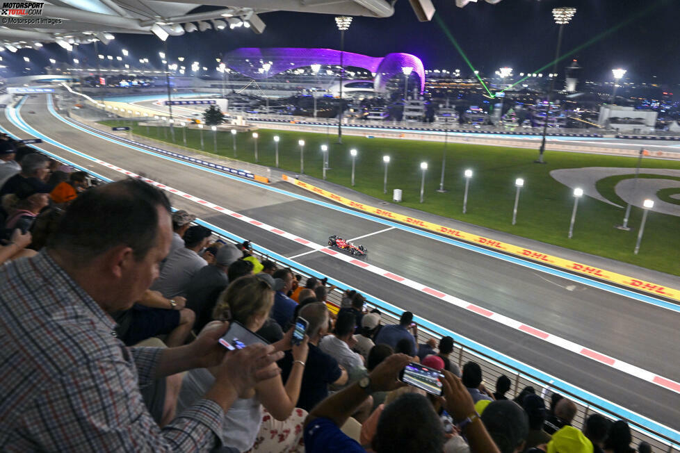 ... am Sonntag ab 14 Uhr beim Grand Prix von Abu Dhabi, dem 22. und letzten Formel-1-Saisonrennen 2022.