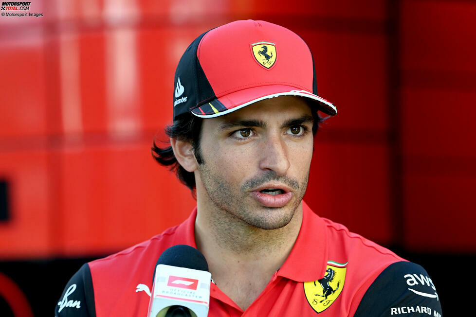 ... Carlos Sainz im Ferrari F1-75 fährt 1:19.8 Minuten auf Soft und ist damit bester Fahrer vor Teamkollege Charles Leclerc und den beiden Red Bull.