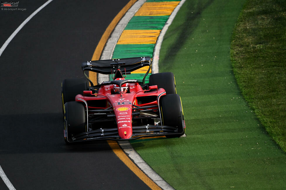 ... im zweiten Freien Training die Tagesbestzeit setzt: 1:18.978 Minuten auf Soft. Er bleibt zweieinhalb Zehntel vor Max Verstappen im Red Bull und vier Zehntel vor Ferrari-Kollege Sainz. Von Mercedes ...