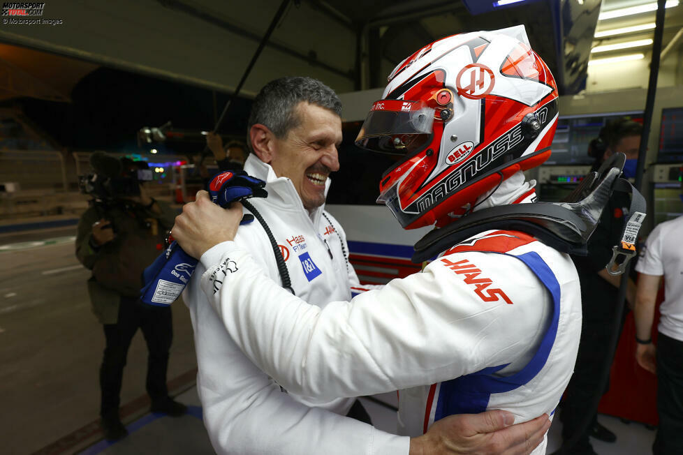 Kevin Magnussen beschert Haas den ersten Top-10-Einzug im Qualifying seit 2019, entsprechend zufrieden ist auch Teamchef Günther Steiner, wenngleich ...