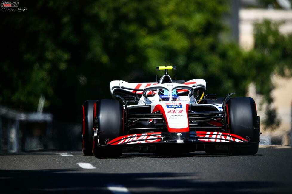 ... vor Mick Schumacher, der im Haas VF-22 auf keinen grünen Zweig kommt und Letzter wird. Er sei 