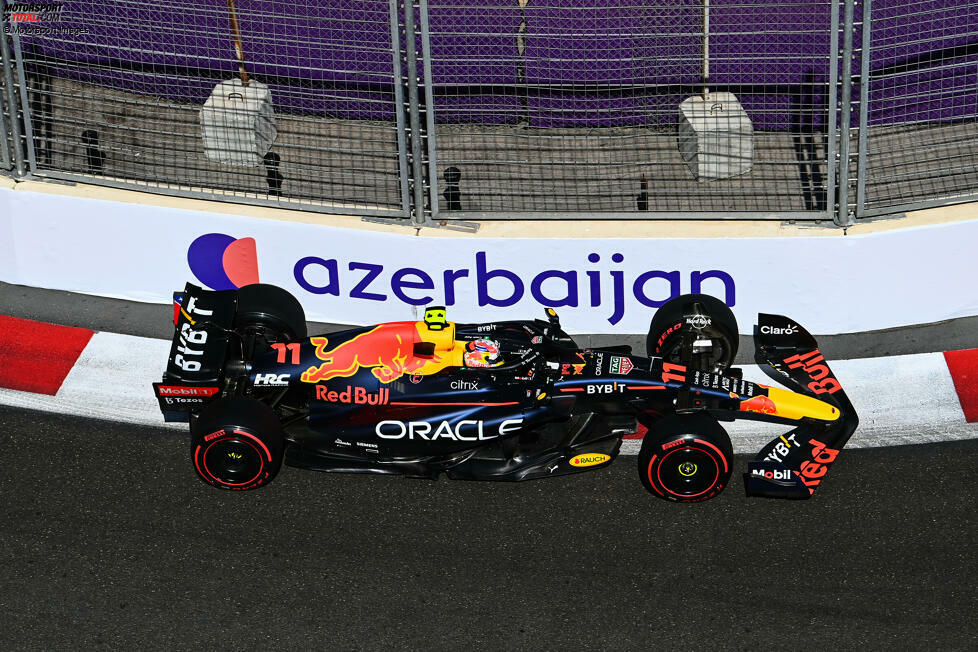 Mit 1:43.170 Minuten erzielt Sergio Perez im Red Bull RB18 im dritten Freien Training die beste Zeit und bleibt damit sogar unter der Freitagsbestzeit von Charles Leclerc im Ferrari F1-75, aber ...