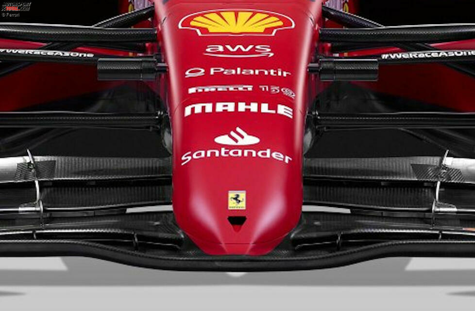 ... läuft zur Spitze hin deutlich schmaler zu als die Nasen anderer Fahrzeuge für die Formel-1-Saison 2022. Damit hat Ferrari also einen bisher einzigartigen Weg gewählt, der ...