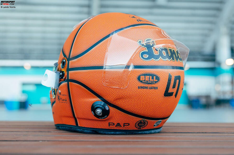 ... er lehnt seine Kreation an einen US-Volkssport an: Basketball. Das Spielgerät hat hier das Design für den Helm vorgegeben, verbunden mit ...
