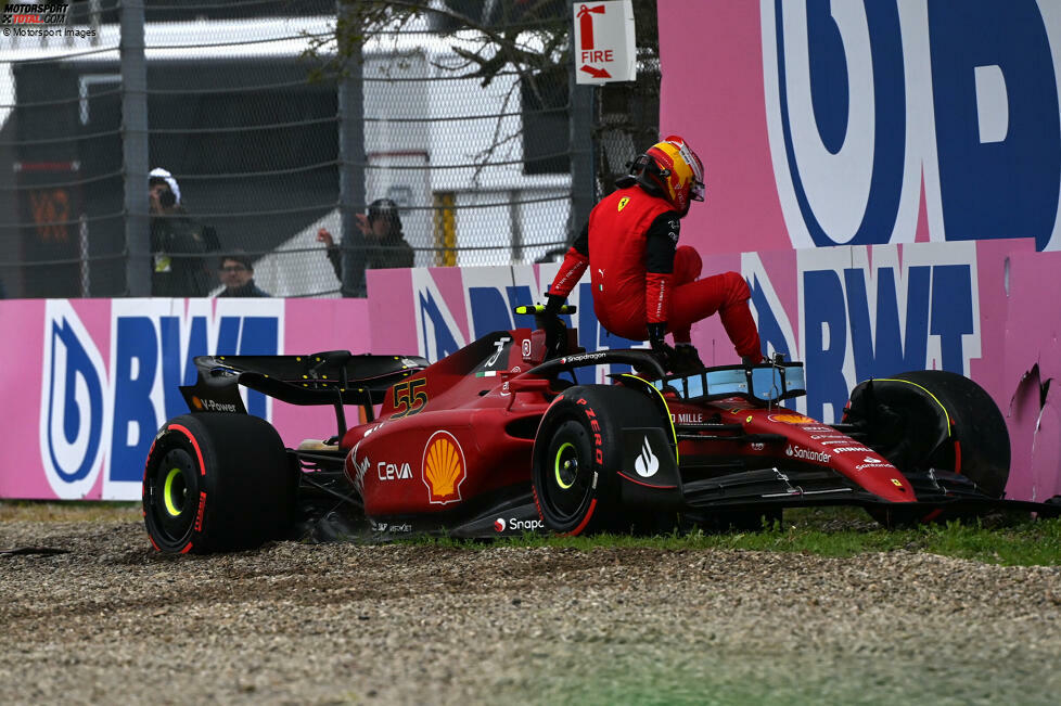 ... verläuft das Qualifying für Carlos Sainz im Ferrari: Ein Abflug endet für ihn im frühen Aus, schon in Q2. Es ist sein zweiter großer Schnitzer nach dem Ausfall in Melbourne. Ihm bleibt P10 in der Startaufstellung. Deutlich besser machen es ...