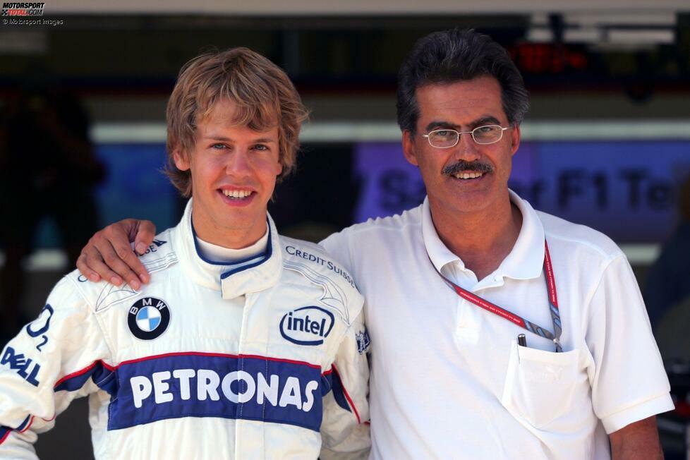... erfolgt in der Saison 2006, die er als Test- und Ersatzfahrer für BMW-Sauber absolviert. Beim Türkei-Grand-Prix erhält Vettel - im Bild mit BMW-Sportchef Mario Theissen - seine erste große Bewährungschance, denn ...