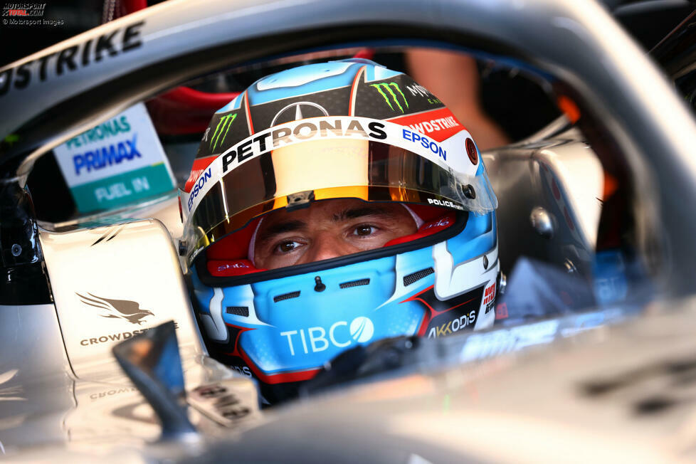 ... mit Formel-E-Champion Nyck de Vries ihren Ersatzfahrer im Auto, um im ersten Training die Reglement-Vorgabe zu erfüllen, mal einem Nachwuchsmann die Chance zu geben. Dafür pausiert Lewis Hamilton, übrigens auf eigenen Wunsch hin in Le Castellet. De Vries schafft P9 und ist knapp sechs Zehntel langsamer als Russell. Etwas besser ...