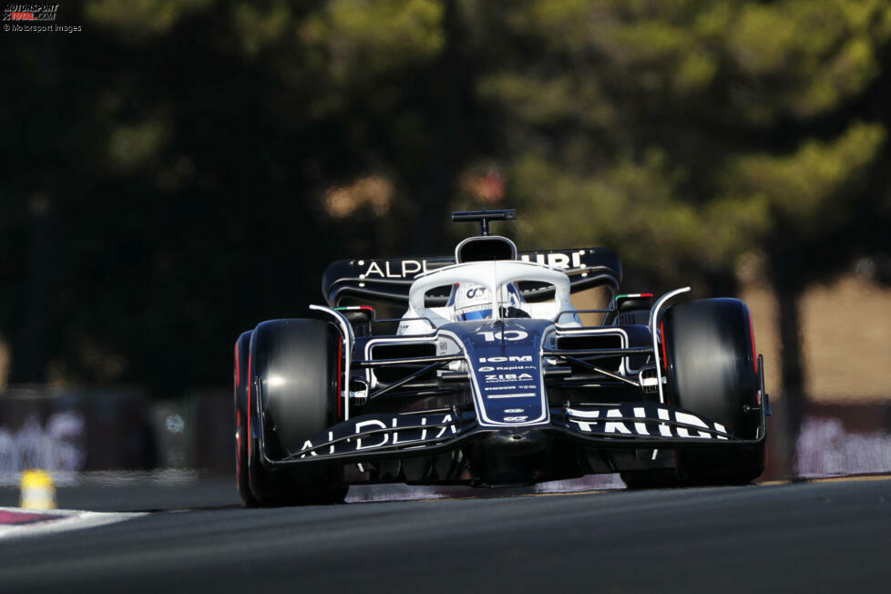 ... schlägt sich Pierre Gasly im modifizierten AlphaTauri auf P7 der Tageswertung, direkt hinter Lando Norris im McLaren. Die beiden sind die Spitze im breiten Formel-1-Mittelfeld beim Frankreich-Grand-Prix. Nicht in den Top 10 dagegen ...