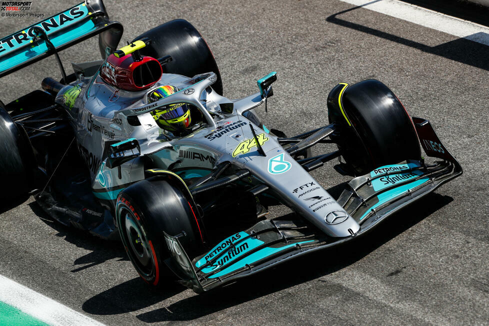 ... Mercedes, die zwar auf den Plätzen vier und sechs starten, aber einen großen Rückstand aufweisen, den sie sich nicht erklären können. Eigentlich wollten sie mit dem Upgrade um den Sieg mitfahren. Das könnte hingegen ...