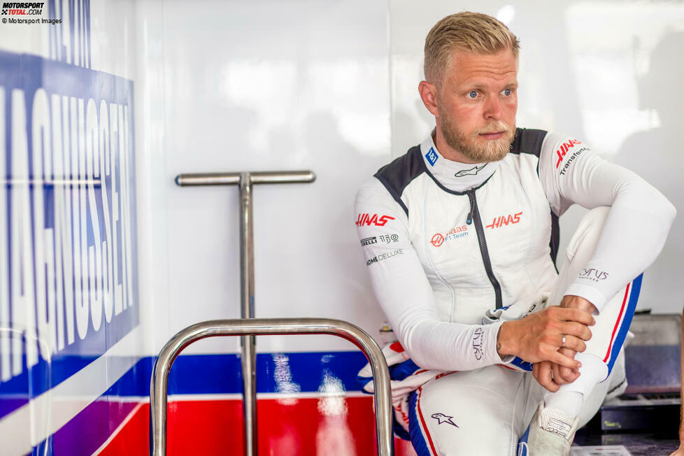 ... Kevin Magnussen, den das gleiche Schicksal ereilt. Ach bei Haas hatte man im Übrigen Windschattenspiele versucht, doch bei Mick klappte es nicht. Magnussen kam dafür überraschend in Q3 und fuhr eigentlich nur aus Spaß mit. Weniger Spaß hatte ...