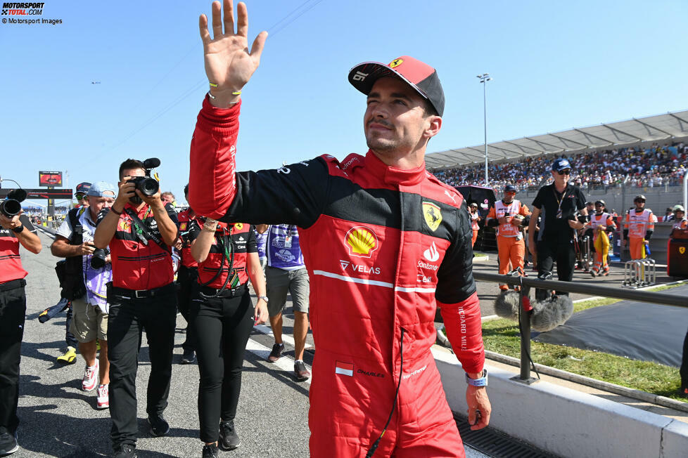... Charles Leclerc, der sich die Poleposition in Le Castellet sichert. Der Ferrari-Pilot hat mehr als drei Zehntelsekunden Vorsprung auf WM-Rivale Max Verstappen. Dabei hat er allerdings auch Hilfe gehabt ...
