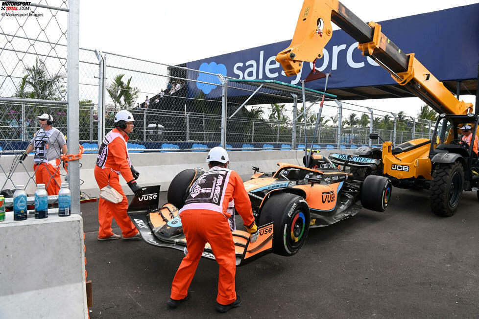 ... bleibt die Kollision zwischen Pierre Gasly und Lando Norris (Foto), die Letzteren aus dem Rennen nimmt. Gasly ist kurz davor von der Linie gerutscht, beim Zurückkommen auf die Strecke kracht es mit Norris. Es folgt die angesprochene Safety-Car-Phase, von der Ferrari ...