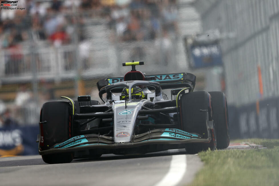 ... für Lewis Hamilton im Mercedes: Im ersten Training testet er eine Unterboden-Version mit auffälligem Loch, lässt aber umbauen für Einheit zwei. Am Ende hält er fest: 