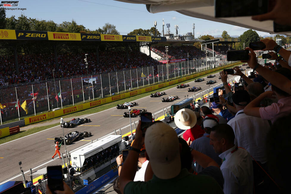 ... geht die Formel 1 in eine kleine Pause: Durch das abgesagte Russland-Rennen steigt das nächste Rennen erst am 2. Oktober, dann in Singapur. Die Europa-Saison 2022 ist mit dem Italien-Grand-Prix in Monza zu Ende gegangen.