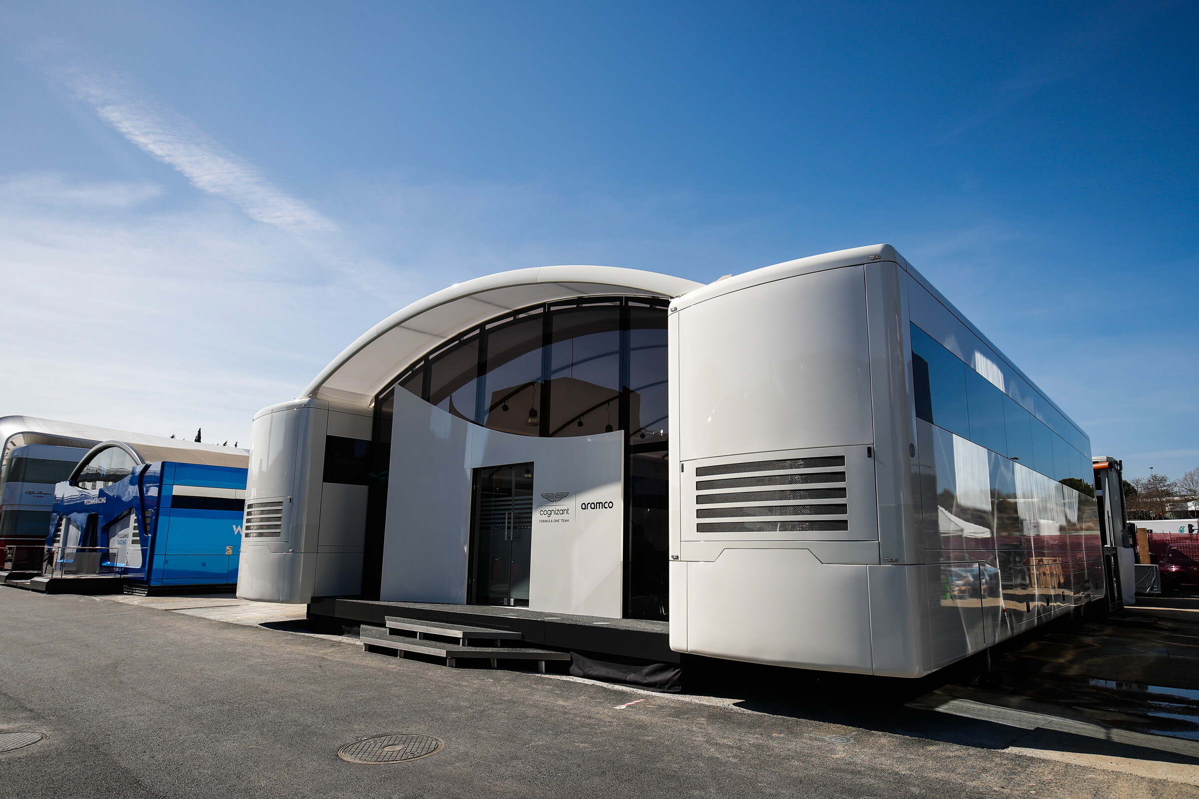 Fotostrecke: Die Motorhomes der Formel-1-Teams 2022 in Bildern Motorsport Images