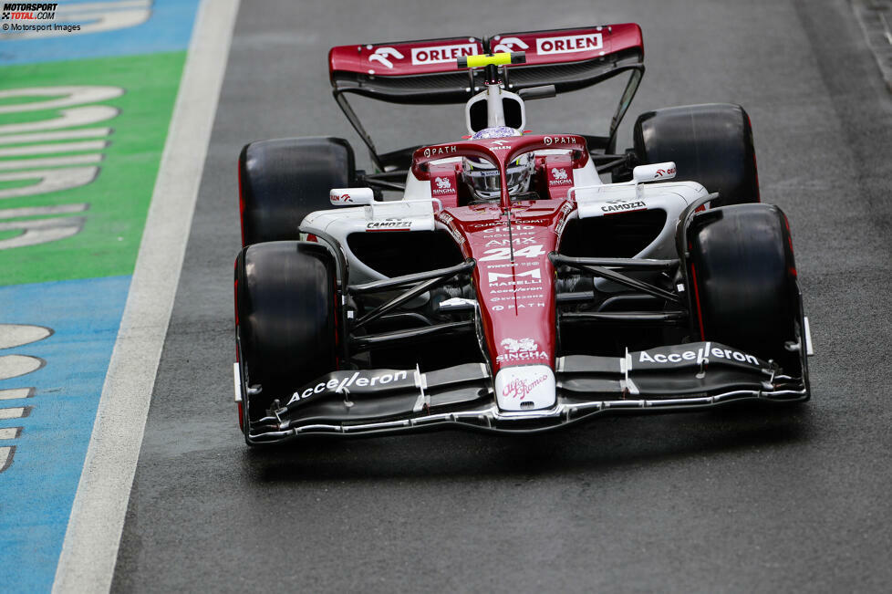 ... Guanyu Zhou im Alfa Romeo C42, weil er überhaupt in Q3 kommt und am Ende Neunter wird. Nebenbei besiegt er auch Teamkollege Valtteri Bottas - zum dritten Mal in Folge und zum dritten Mal überhaupt. Eine Premiere erlebt ...