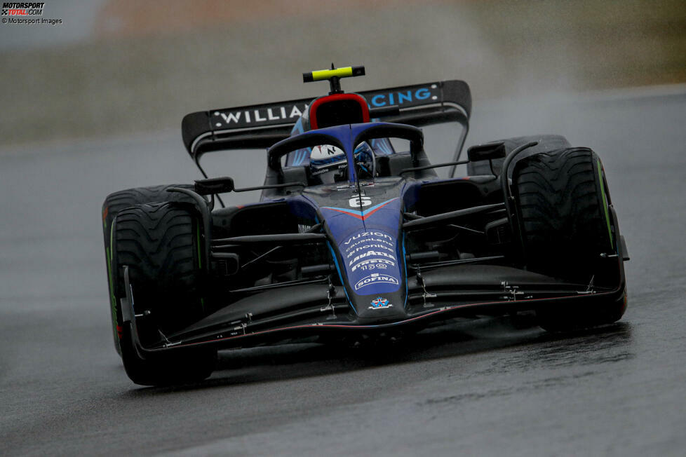 ... Nicholas Latifi im Williams FW44: Ausgerechnet beim Heimrennen in Silverstone fährt er für das Team aus Grove in die Top 10, holt seinen dritten Quali-Sieg gegen Teamkollege Alexander Albon. Mal ein Erfolgserlebnis für ihn! 