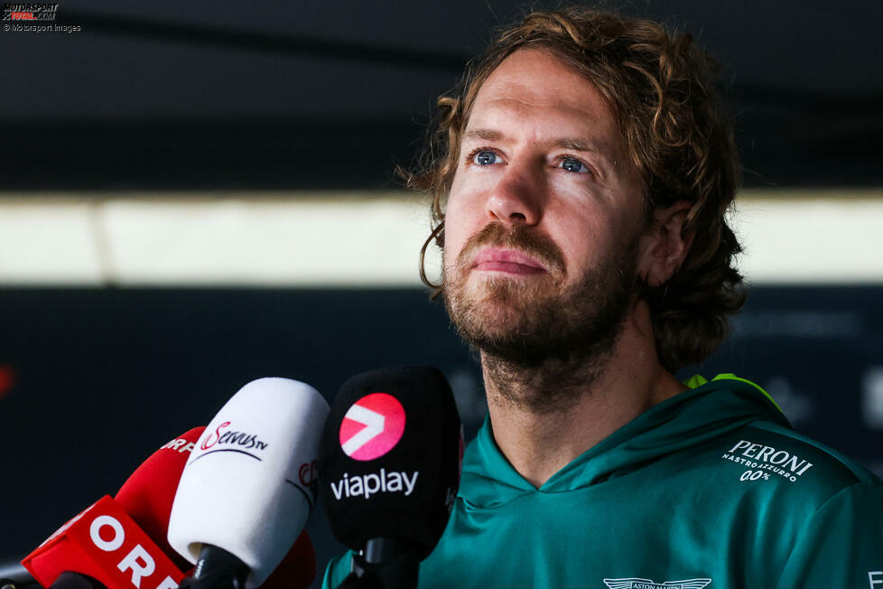 ... sorgt für eine Geldstrafe (auf Bewährung) für Sebastian Vettel: Er hat die Fahrerbesprechung am Freitag vorzeitig und ohne Erlaubnis verlassen. Kostenpunkt: 25.000 Euro - aber nur, wenn er sich bis Saisonende nochmal ein Fehlverhalten leistet. Kurzfristig ...