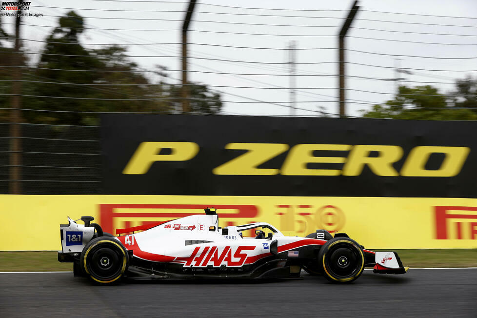 ... Mick Schumacher, mit einem neuen Chassis für seinen Haas VF-22, nach dem Crash im Freitagstraining. Er dreht 24 Runden im dritten Training und holt damit einen Teil der verpassten Zeit vom Freitag auf. Im Qualifying ...