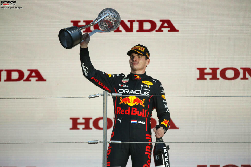 Max Verstappen ist Formel-1-Weltmeister 2022! Mit seinem Sieg im Japan-Grand-Prix in Suzuka und P2 für Sergio Perez und P3 für Charles Leclerc hat er rechnerisch den ersten Platz in der Gesamtwertung sicher. Es ist sein zweiter WM-Titel nach 2021, ebenfalls für Red Bull erzielt. Kurios nur ...