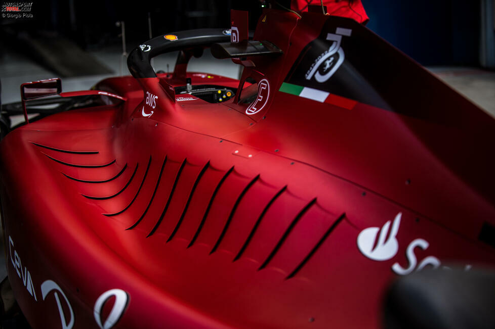Ferrari F1-75: Kühlschlitze