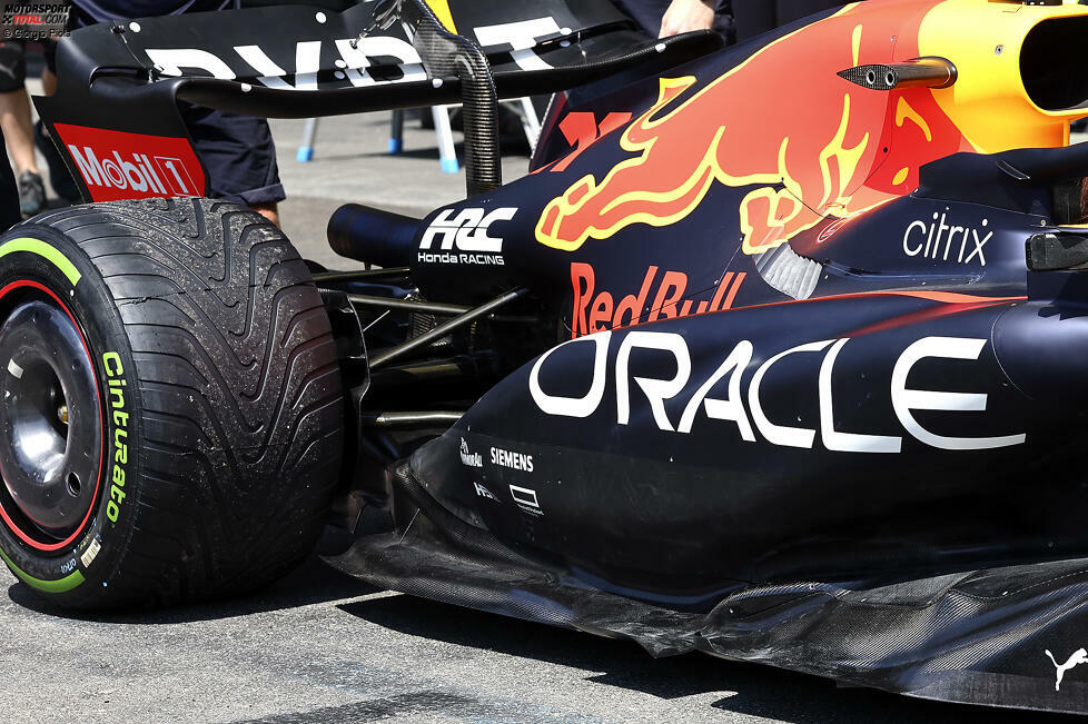 Red Bull RB18: Seitenkasten mit Unterboden