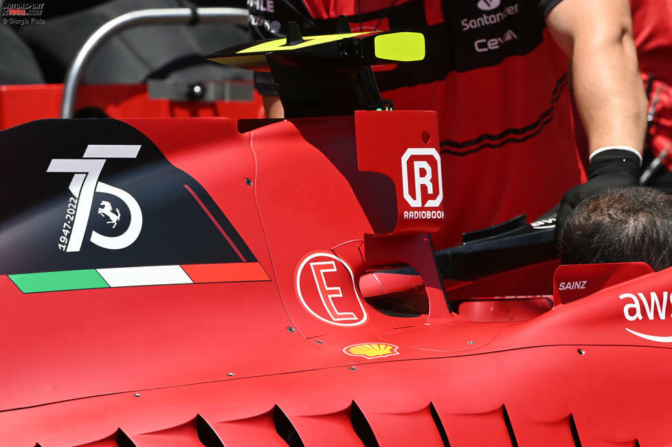 Ferrari F1-75: Winglets an der Airbox