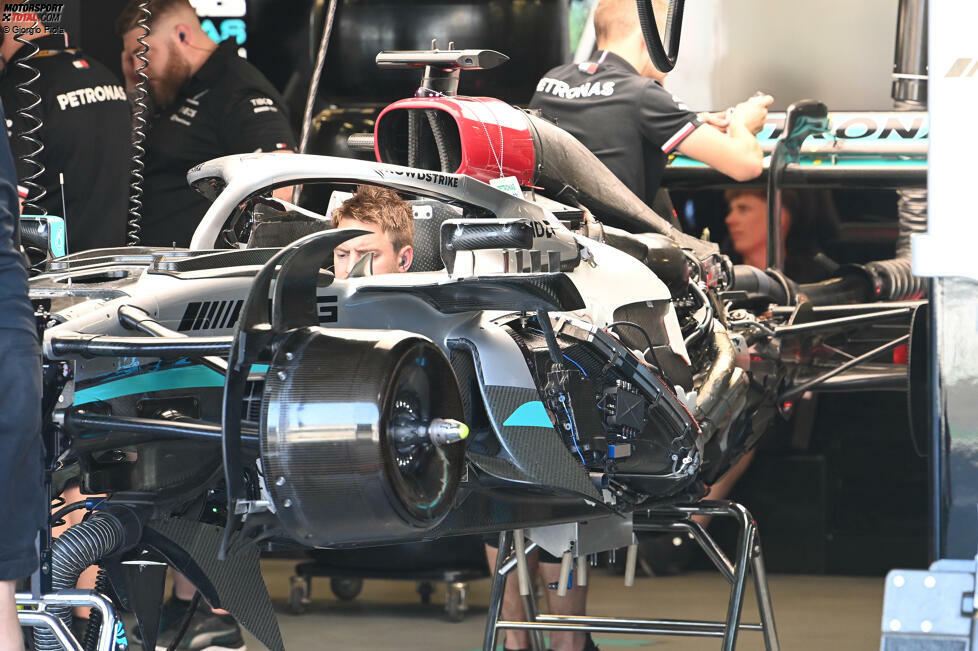 Mercedes W13: Antriebsinstallation