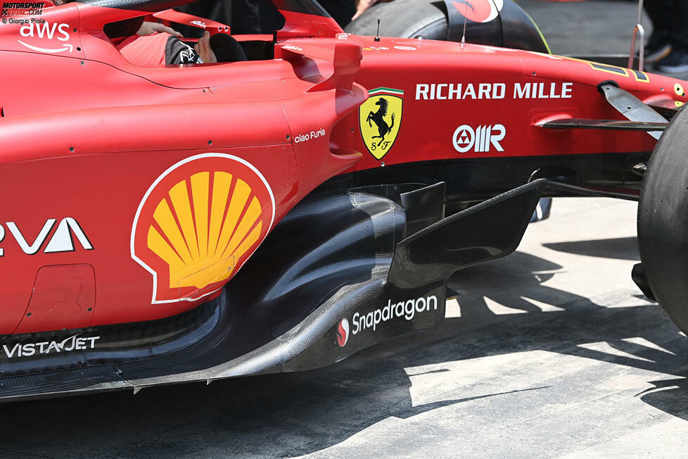 Ferrari F1-75: Seitenkasten mit Lufteinlass der Venturi-Kanäle