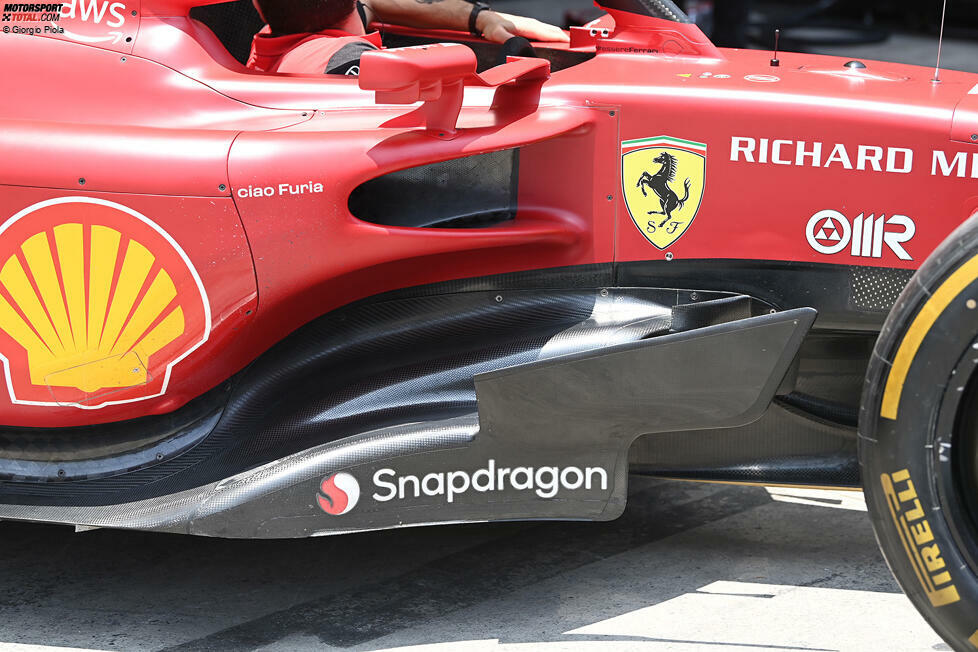 Ferrari F1-75: Seitenkasten mit Lufteinlass der Venturi-Kanäle