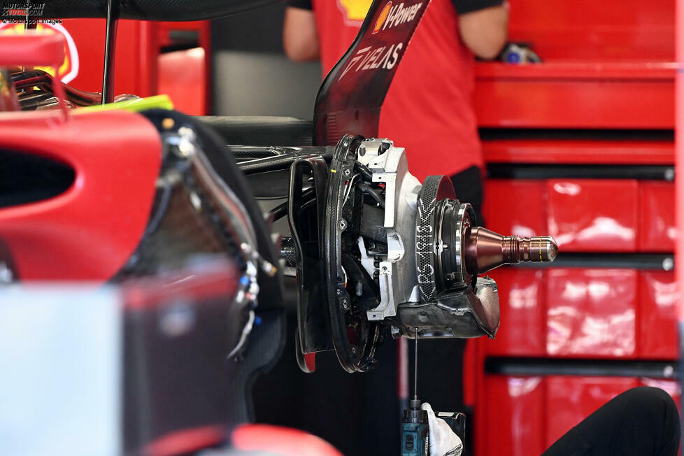 Ferrari F1-75: Hinterrad-Aufhängung