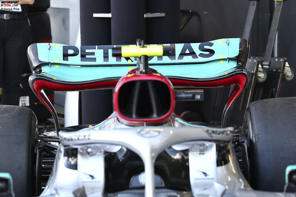 Mercedes W13: Airbox und Heckflügel