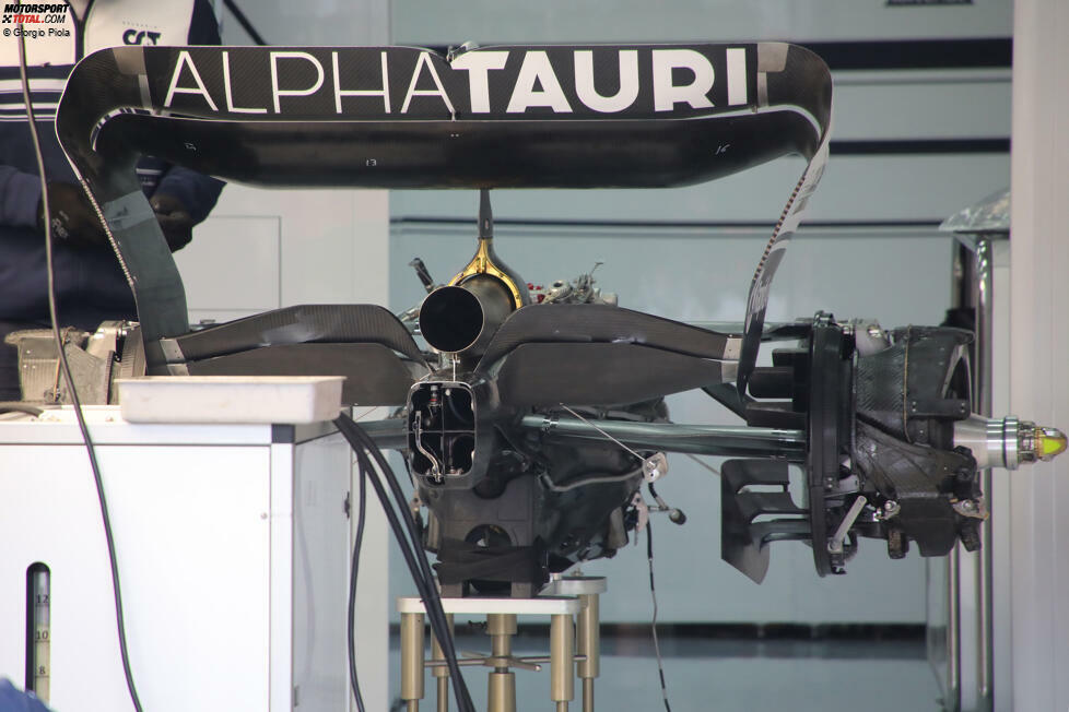 AlphaTauri AT03: Getriebe und Heckflügel